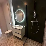 Axxis Luxury Apartment Mamaia
